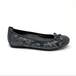 Vionic Black and Gray Snake Print Flats